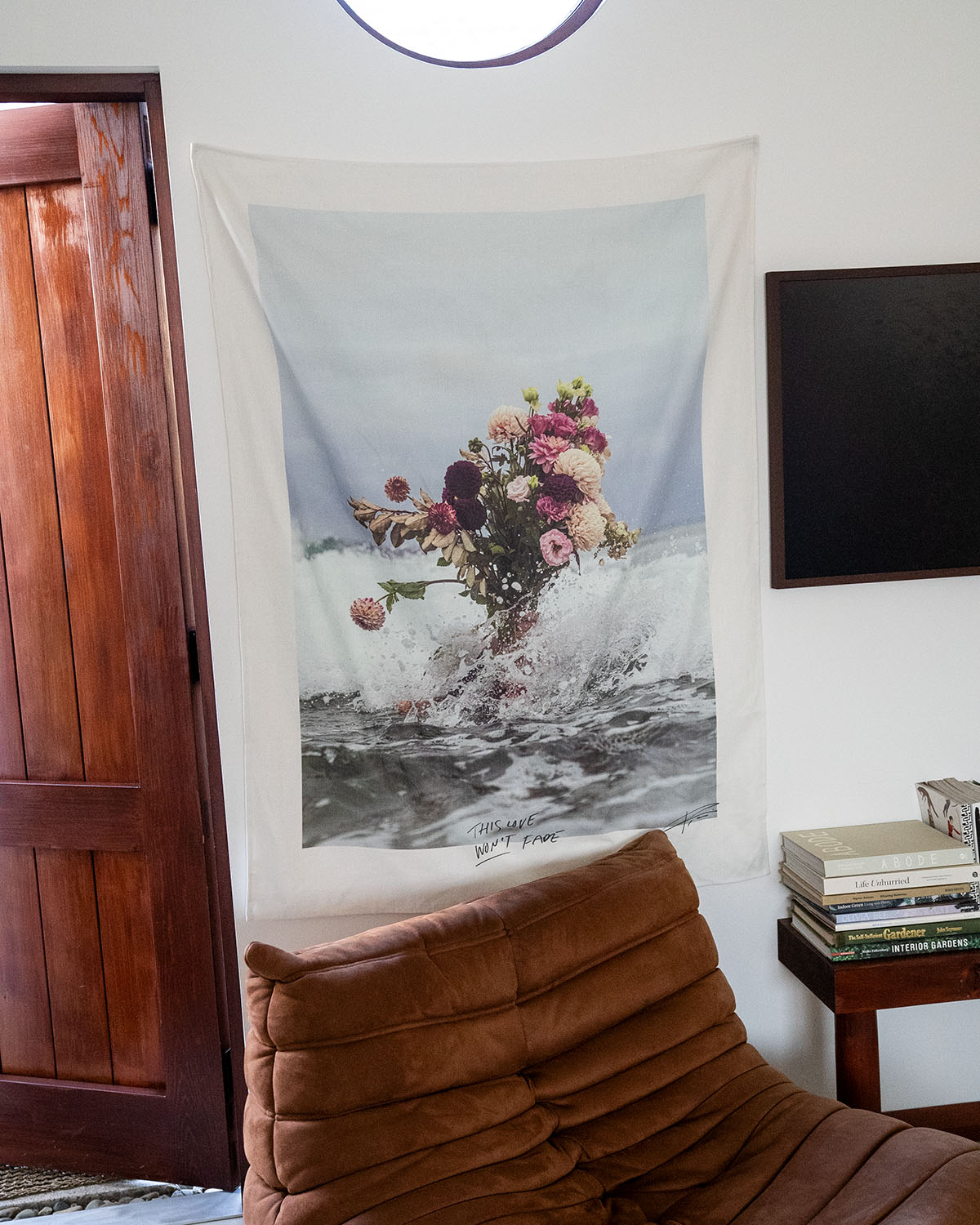 "Unfading Love" Wall Tapestry (Timeless White)