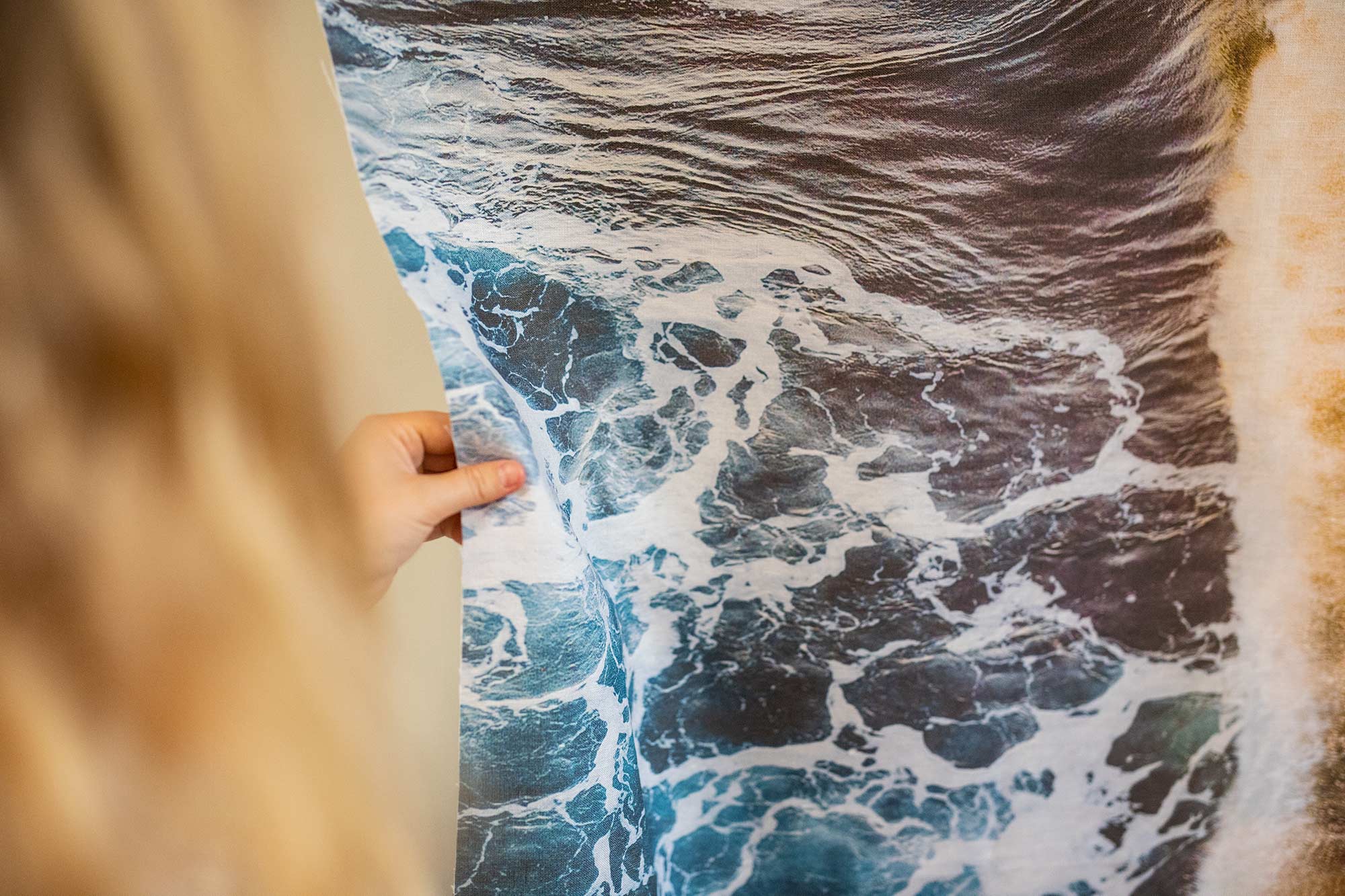 "Glisten" — Wall Banner (100% organic linen)