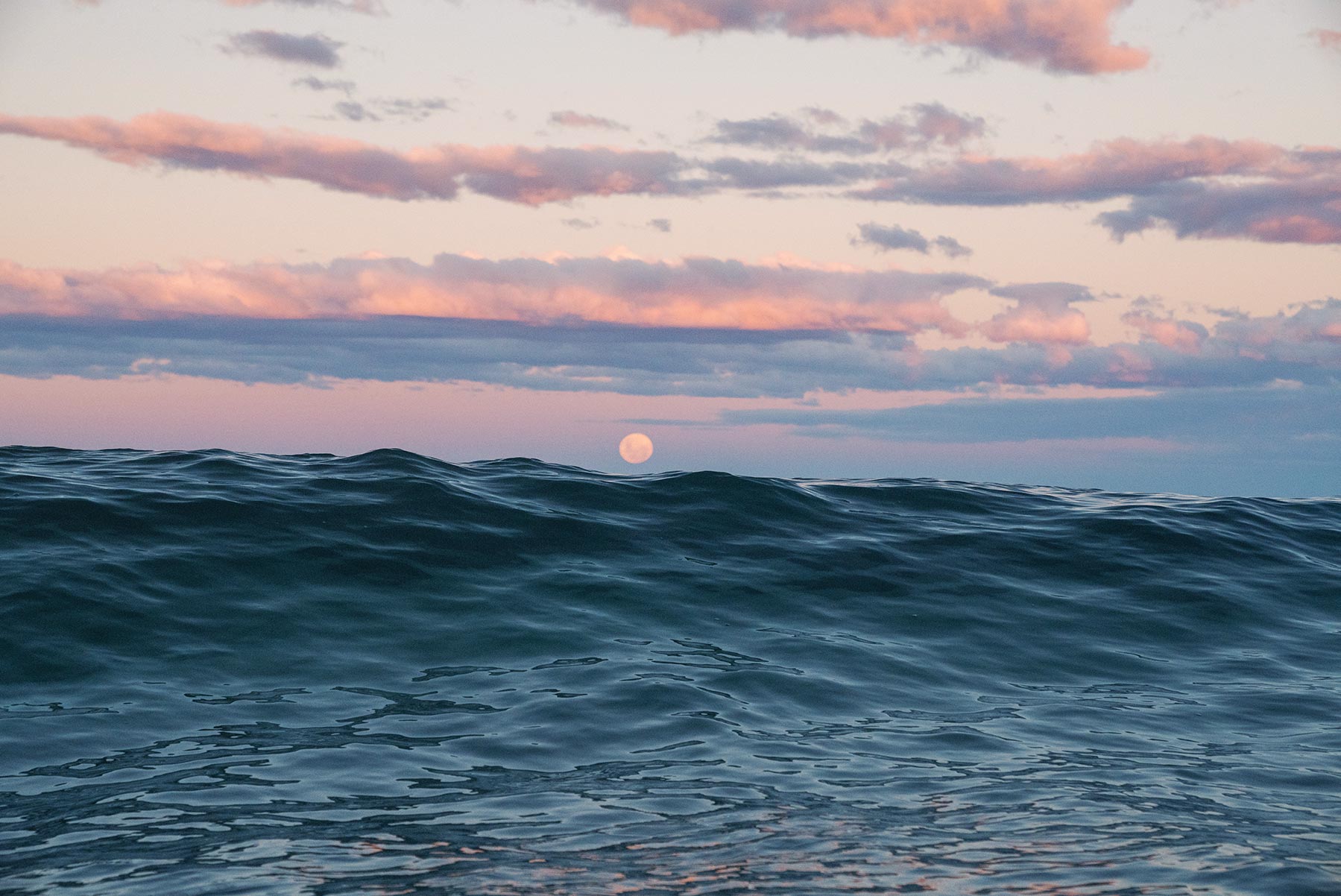 supermoon crest
